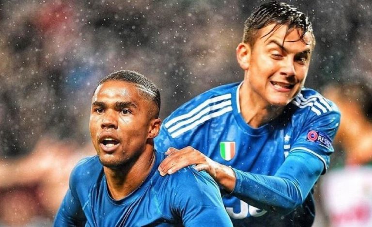 Douglas Costa prova a riprendersi la Juve. E Sarri gongola