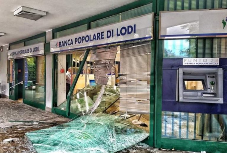 furto banca
