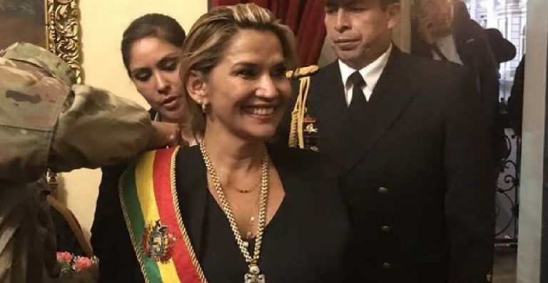 Jeanine Áñez presidente Bolivia