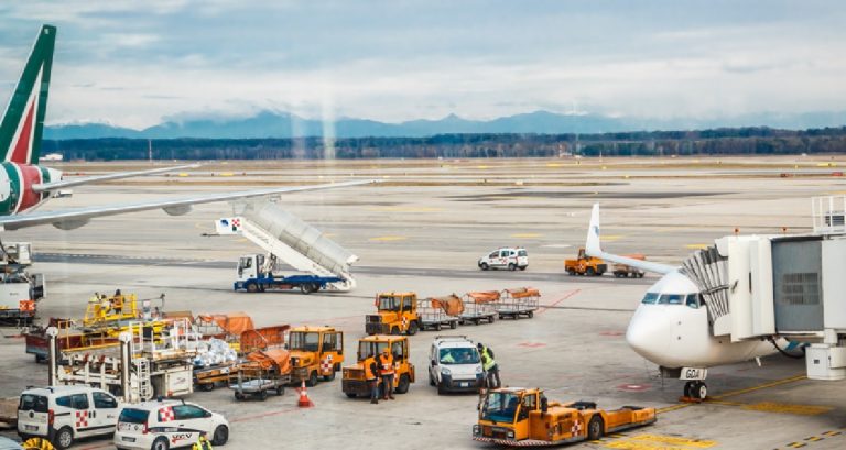 Passeggero scappa Malpensa