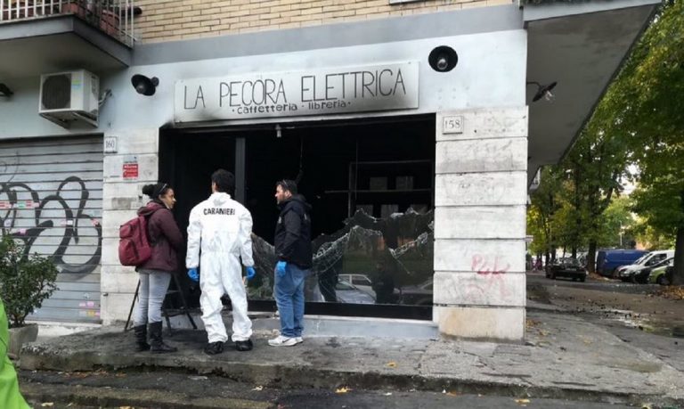 pecora elettrica libreria