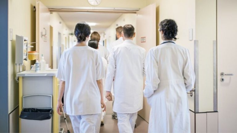 sanità cdm approva contratto
