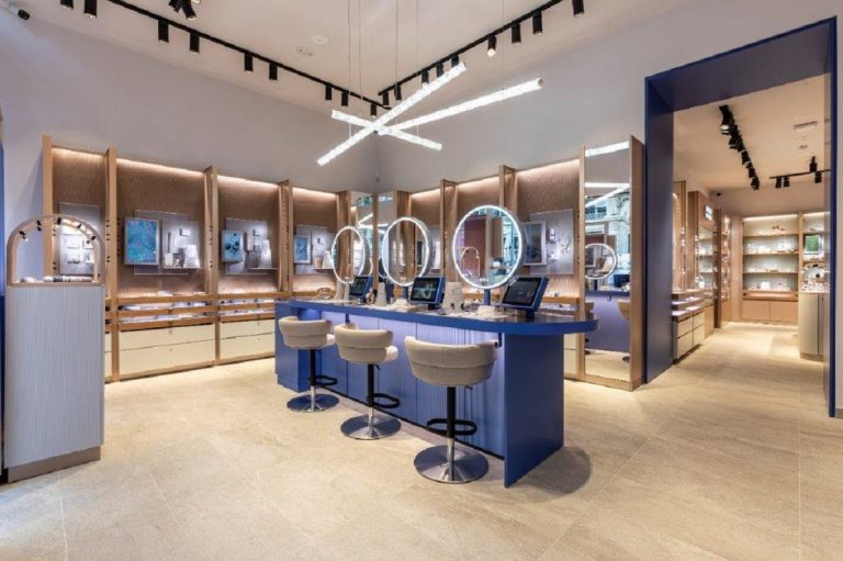 swarovski crystal studio milano