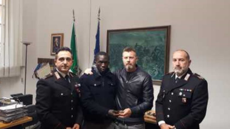 Trova Rolex e lo restituisce