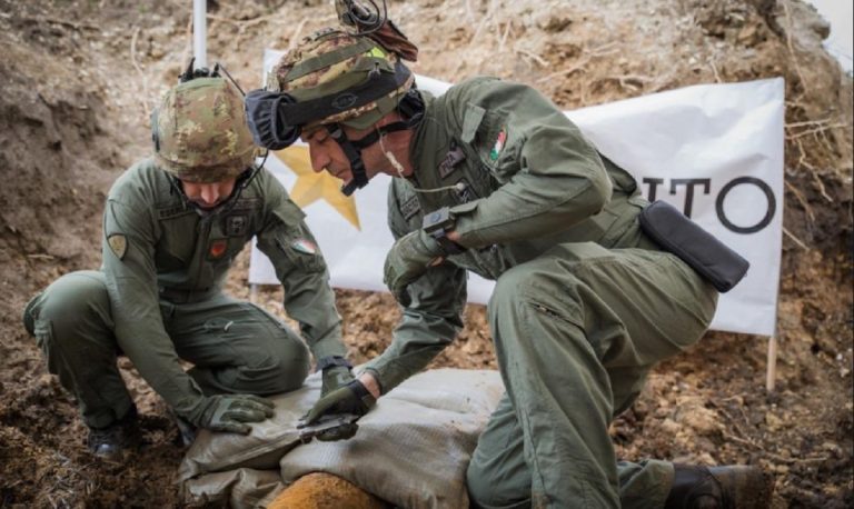 artificieri bomba brindisi