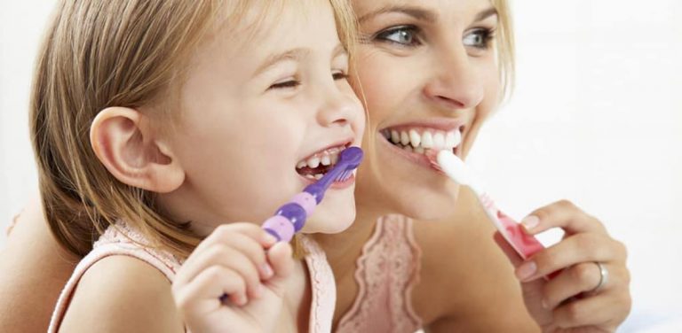 come lavarsi i denti