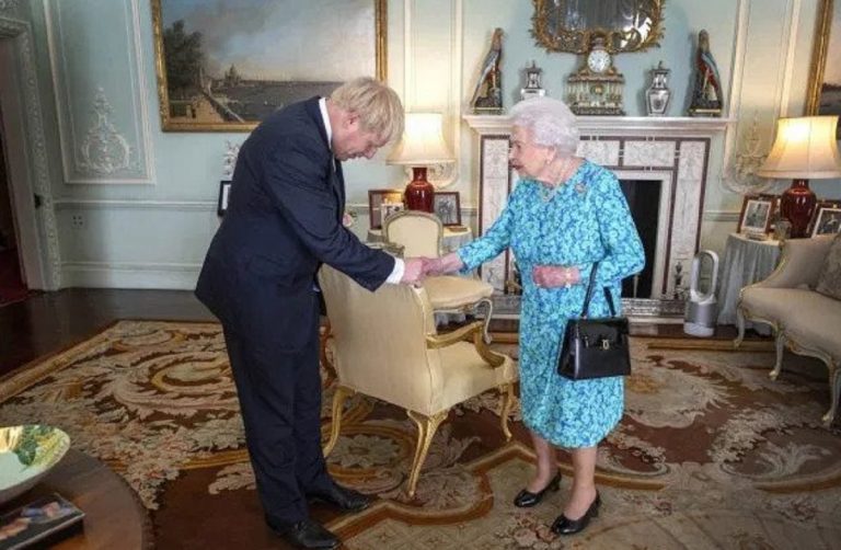 elezioni royal family