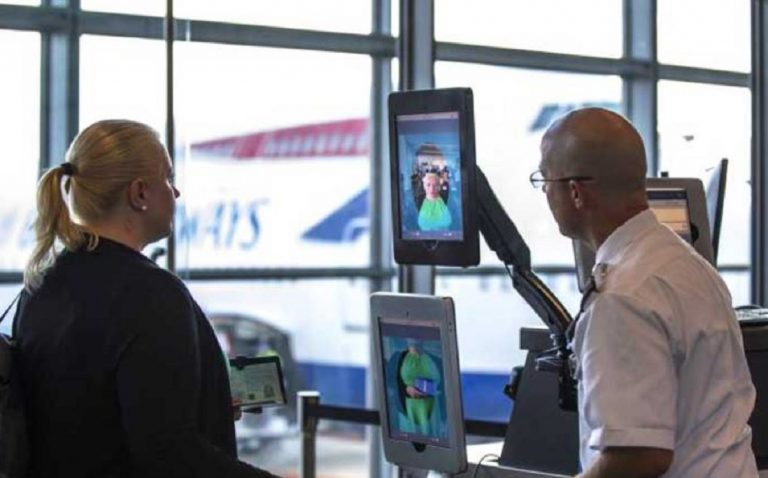 face-scan aeroporto