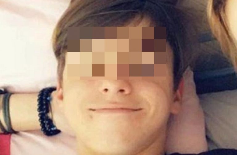gira velocemente testa muore