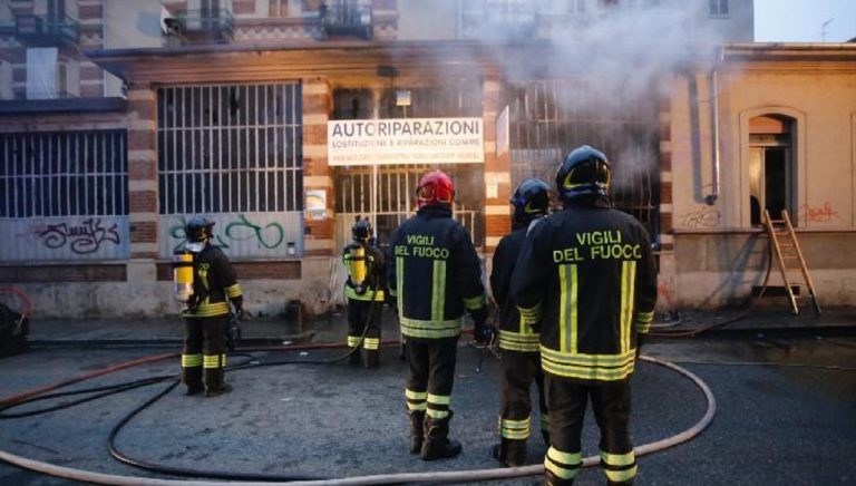 incendio autofficina torino