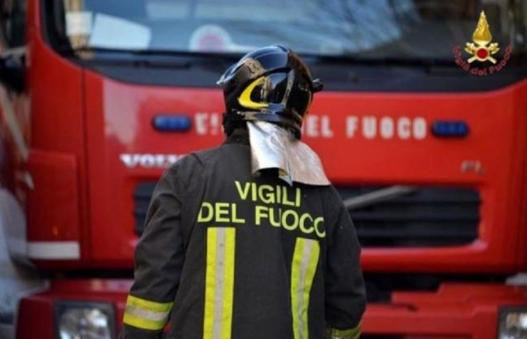 incendio palazzo bologna