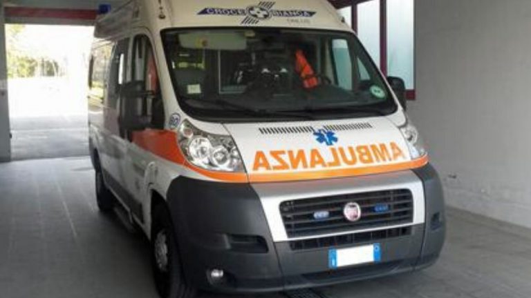 incidente roma scontro scooter servizio giardini