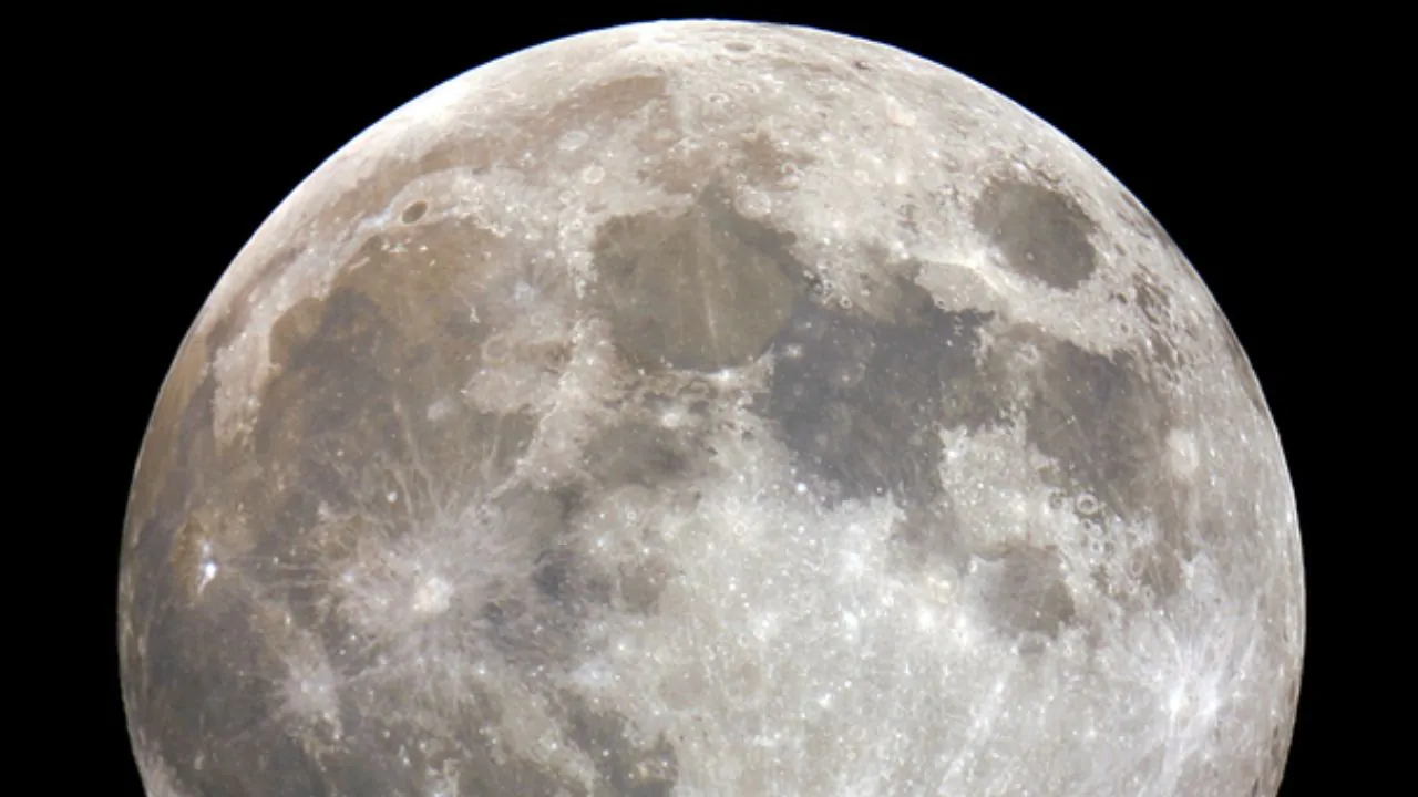 luna notte di capodanno