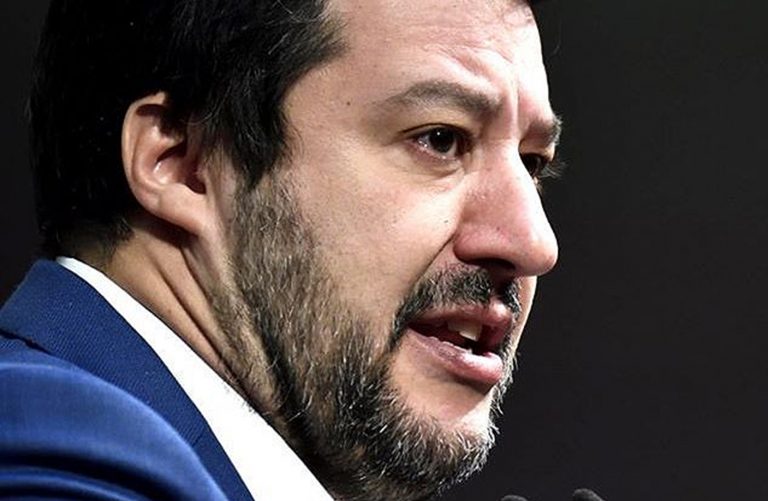 parroco-vercelli-salvini