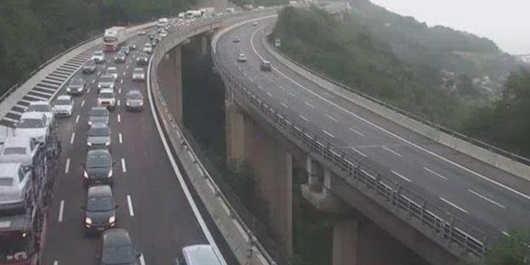 precipita nel vuoto A26