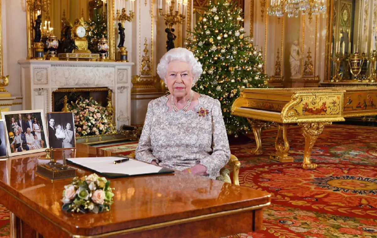 Regina Elisabetta regali Natale