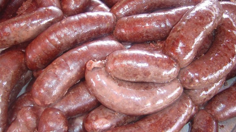 salsicce con stuzzicadenti