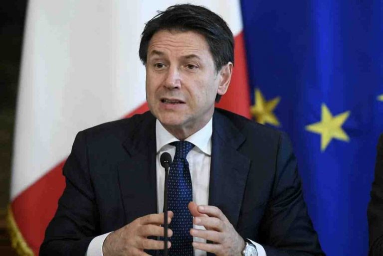 coronavirus conte valuta la chiusura totale in lombardia