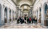 Crollo musei vaticani turista americana