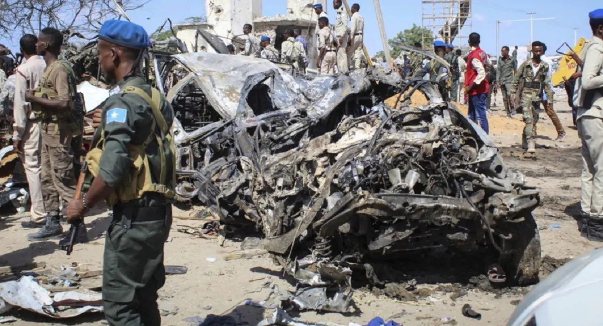 esplosione parlamento somalia