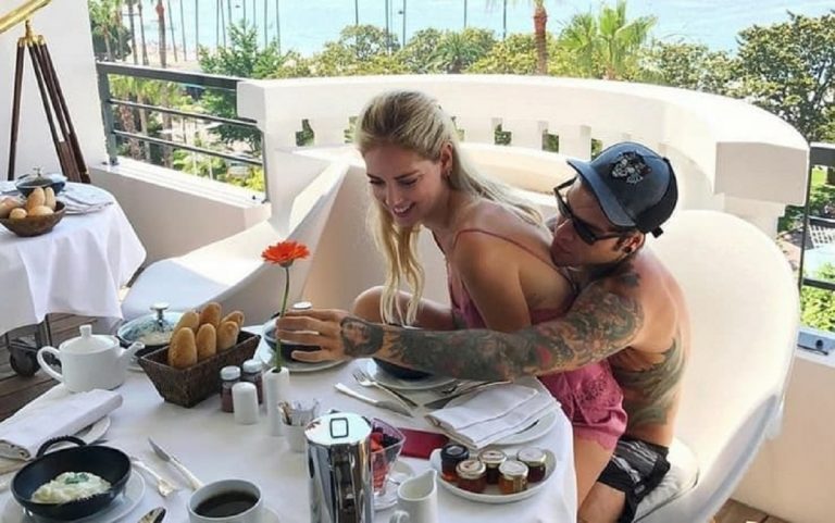 fedez e chiara ferragni in posizione strana 768x481