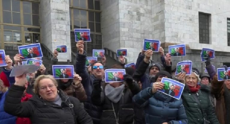 Sit-in pro Salvini Milano