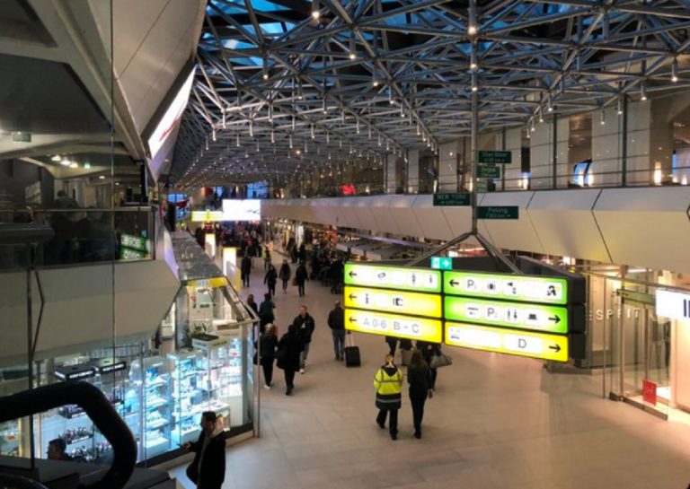 aeroporto amsterdam brexiter