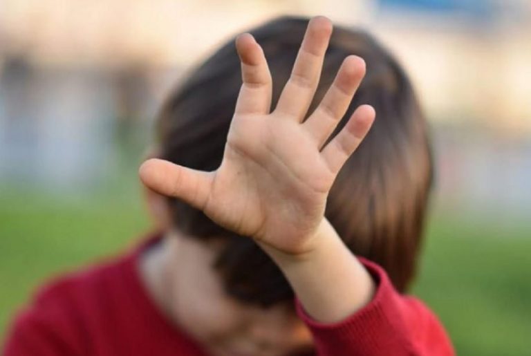 bambino disabile maltrattato a scuola