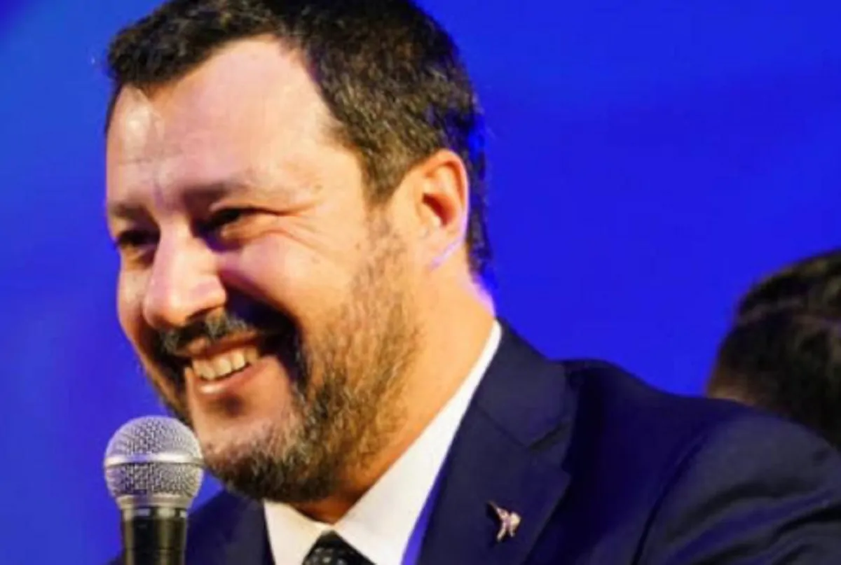 Canzone salva Salvini