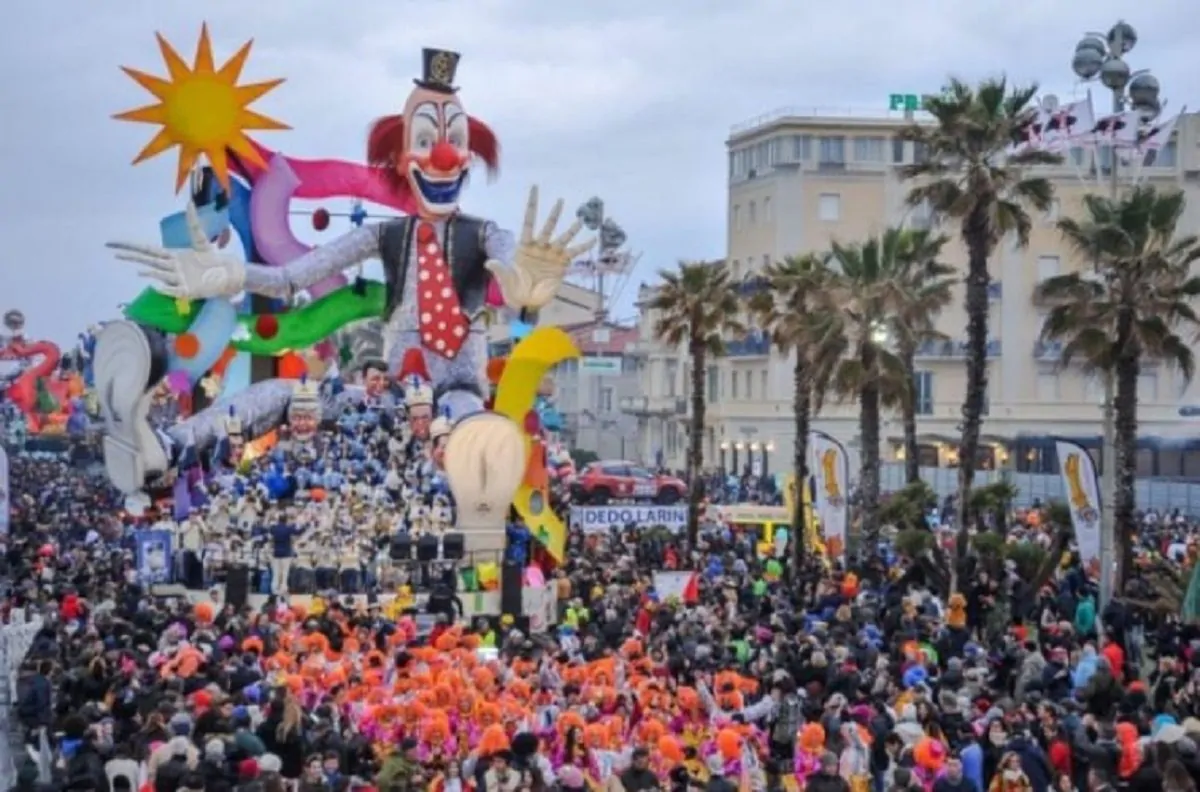 carnevale viareggio 1200x792