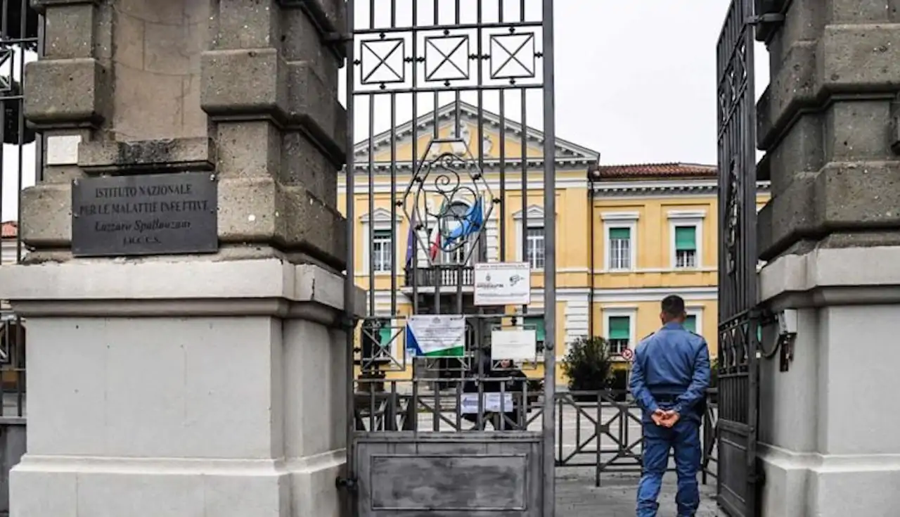 Positivi anche la figlia e il marito della donna di Fiumicino