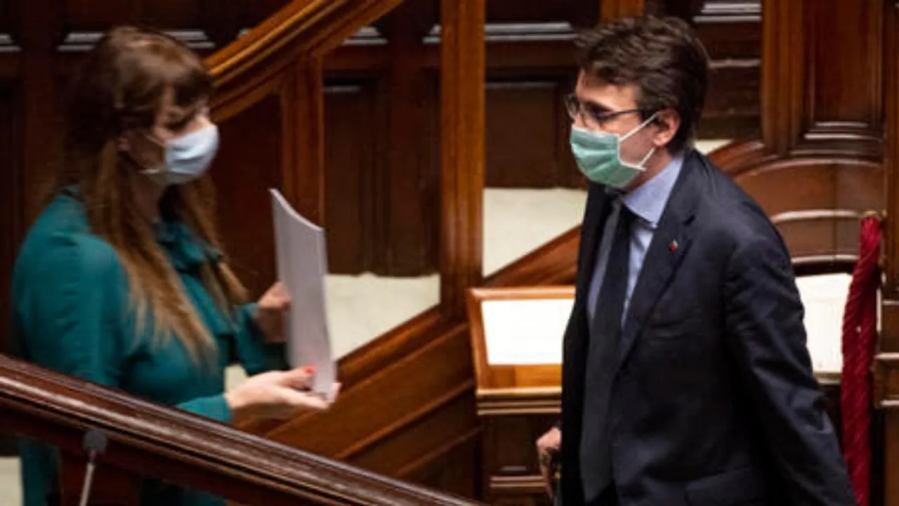 Coronavirus mascherine in parlamento