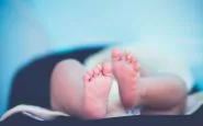 Sognare di tenere in braccio un bambino appena nato e cosa significa