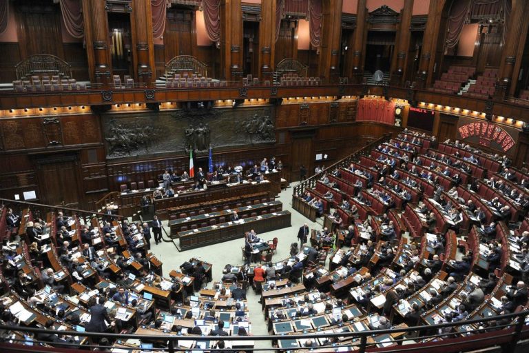 Il Pd: "Minano alla base la tenuta del governo".