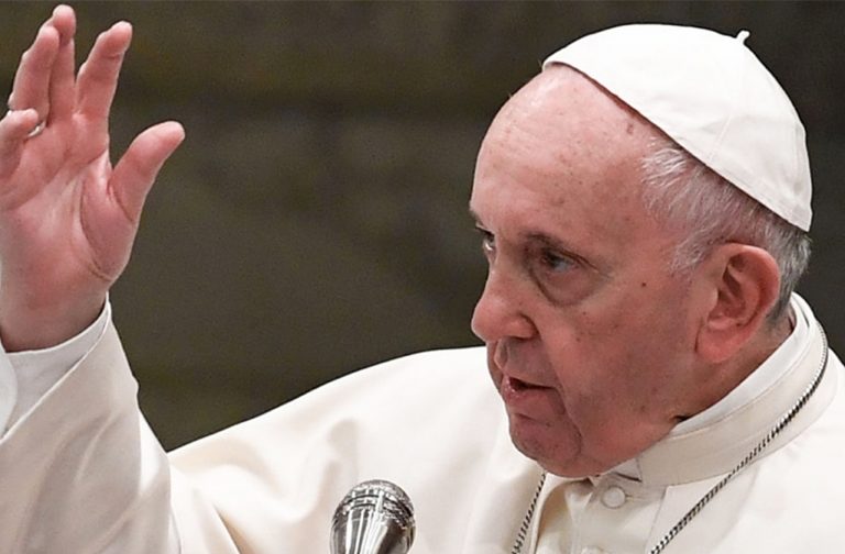 papa francesco indisposto