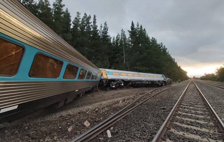 treno-deragliato-australia