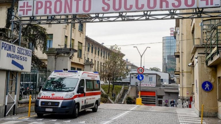 Bimbo investito a Cosenza