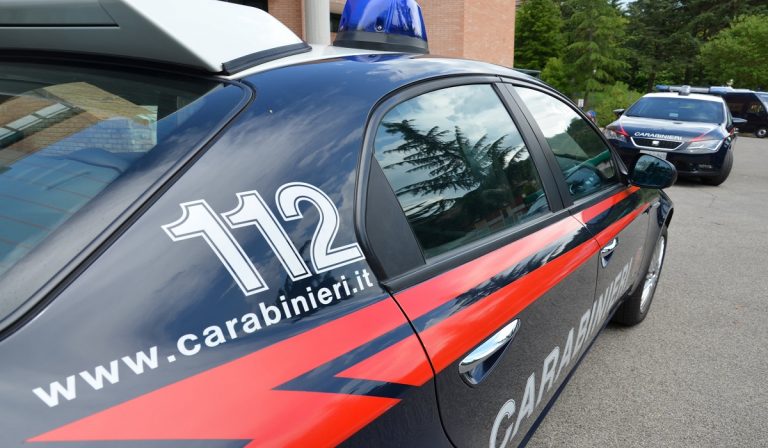 Coronavirus, donna massacrata a martellate dal marito