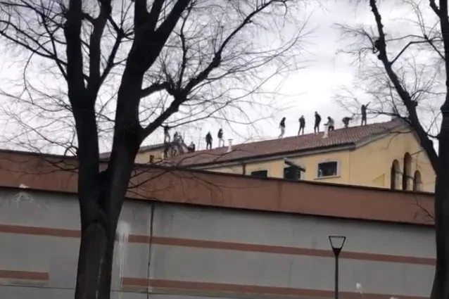 Carcere di San Vittore: detenuti protestano