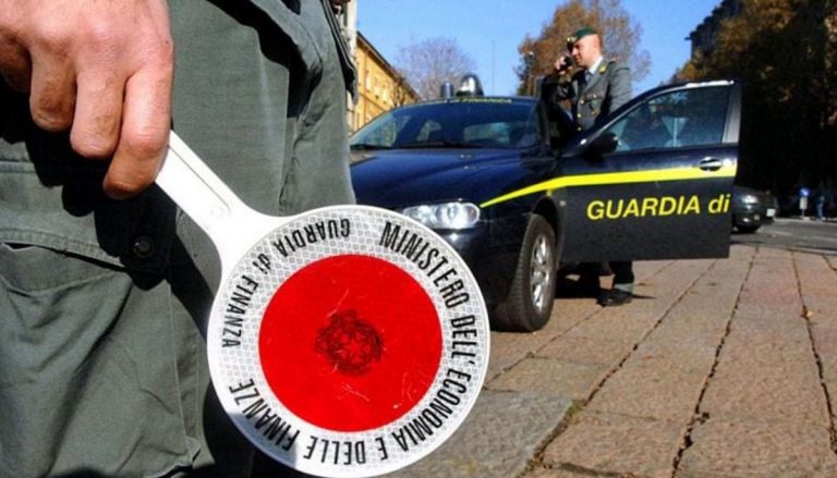 coronavirus fugge in svizzera posto di blocco