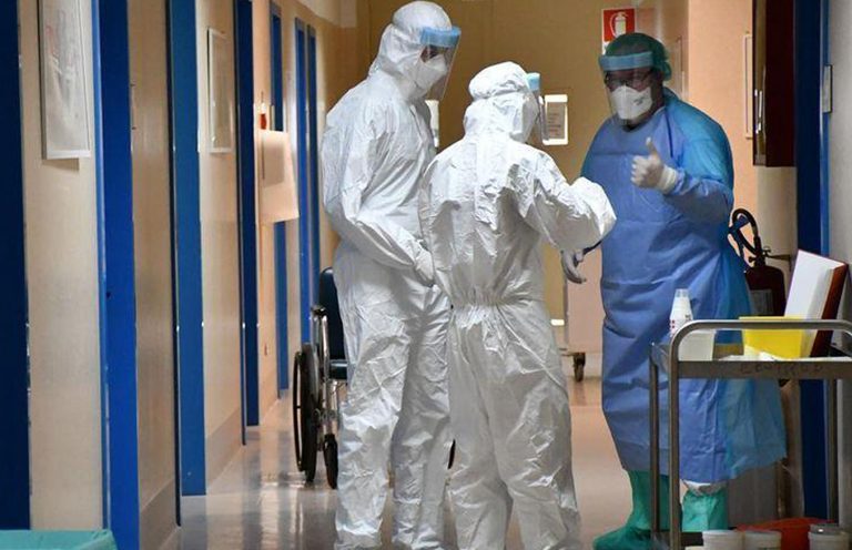 coronavirus los angeles restrizioni