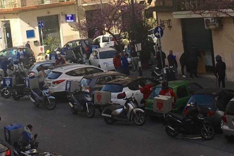 Coronavirus Palermo fila sfincia