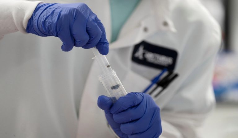 Coronavirus, sarà polemica no-vax sul vaccino