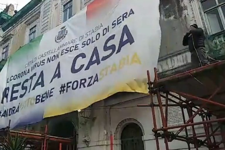 disoccupato impiccarsi castellammare