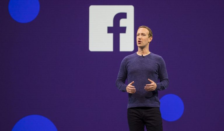 Coronavirus: Facebook dona 100 milioni di dollari