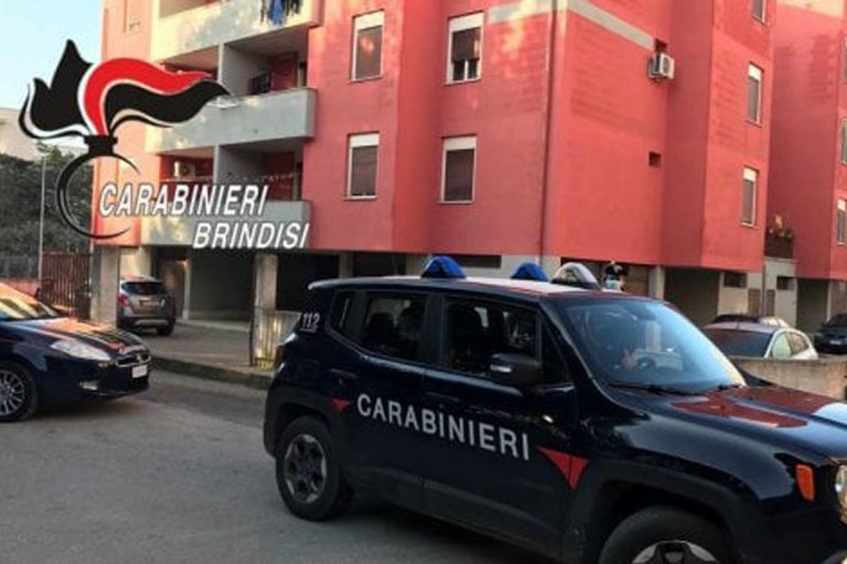 Femminicio figlio uccide madre
