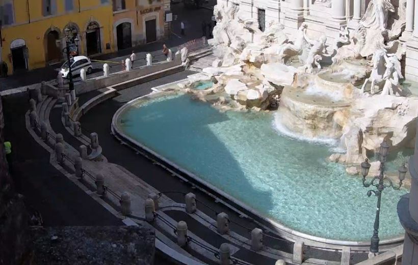 Fontana di Trevi chiusa