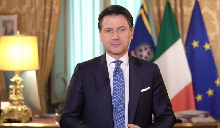 Coronavirus: Governo Conte salvo