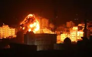 Israele bombarda Gaza