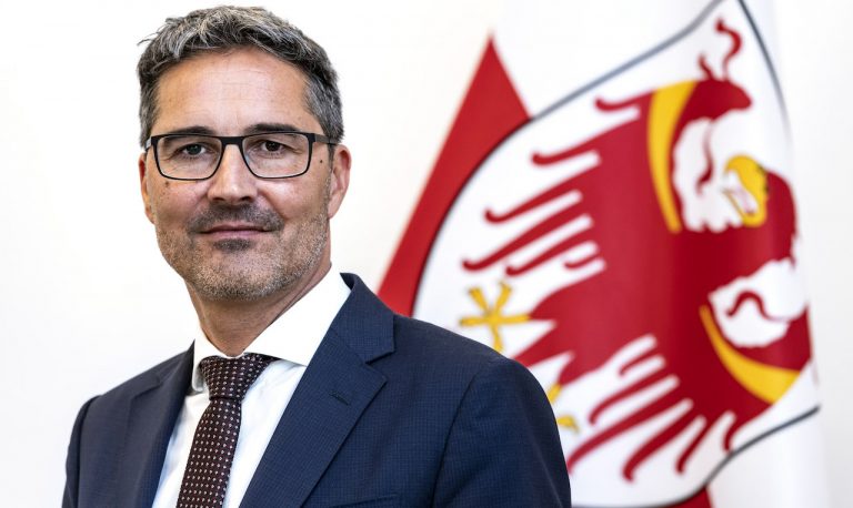 Arno Kompatscher, l'ordinanza di bolzano sui non residenti